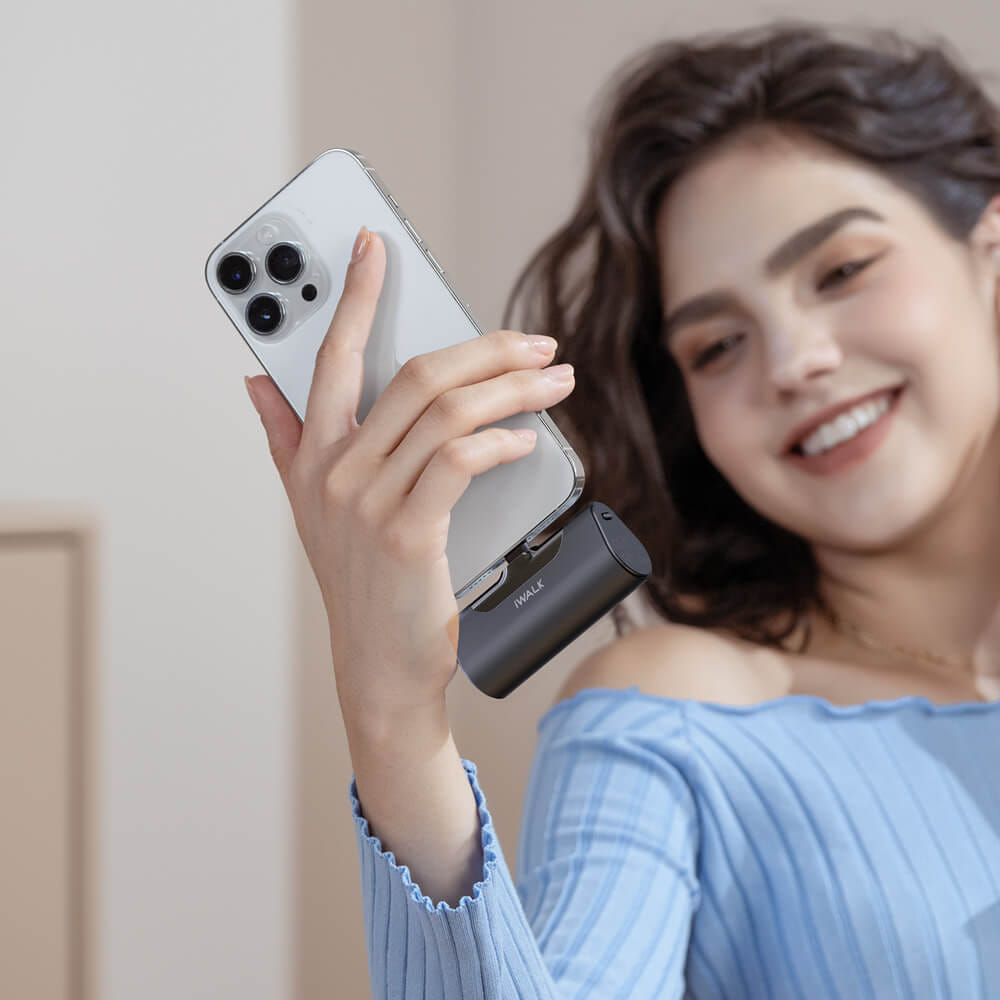 แบตเตอร์รี่สำรอง iWALK LinkPod4 ความจุ 4500mAh หัวชาร์จTypeC สี White  รองรับการชาร์จเร็ว 20W